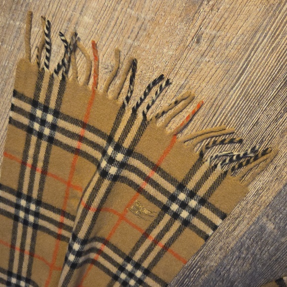 Burberry 100% Lambs Wool Made In Scotland Classic Tan Plaid Men's/weman's Scarf - Picture 11 of 11